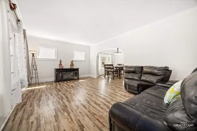 124 W Stimmel Street, West Chicago, IL 60185 - Photo 6