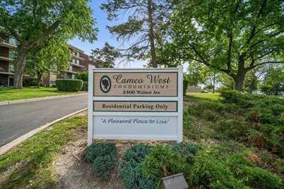 5300 Walnut Avenue #19C, Downers Grove, IL 60515 - Photo 2