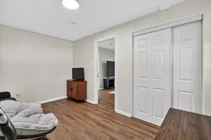 702 W Fitzhenry Ct, Glenwood, IL 60425 - Photo 28