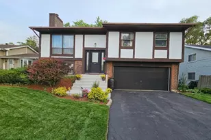 31 Abbeywood Dr, Romeoville, IL 60446 - Photo 1