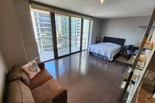 630 N State St, Chicago, IL 60654 - Photo 2