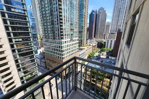 630 N State St, Chicago, IL 60654 - Photo 12
