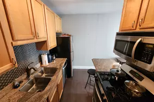 630 N State St, Chicago, IL 60654 - Photo 4
