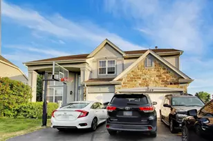 1669 Montclair Dr, Elgin, IL 60123 - Photo 2