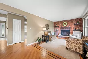 3515 Treaty Ln, Hoffman Estates, IL 60192 - Photo 10