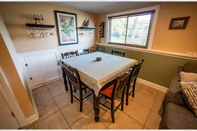 10435 Barnard Drive, Chicago Ridge, IL 60415 - Photo 20