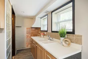 564 W Harrison Rd, Lombard, IL 60148 - Photo 22