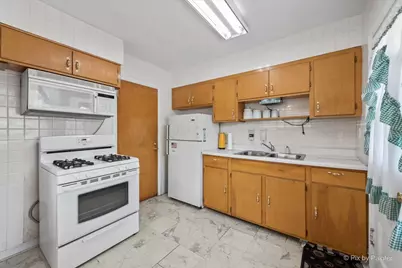 5216 Lee Street, Skokie, IL 60077 - Photo 4