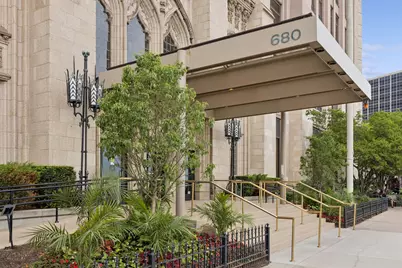680 N Lake Shore Drive #221, Chicago, IL 60611 - Photo 2