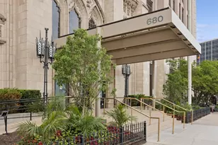 680 N Lake Shore Dr, Chicago, IL 60611 - Photo 2