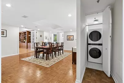 680 N Lake Shore Drive #221, Chicago, IL 60611 - Photo 10