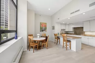 680 N Lake Shore Dr, Chicago, IL 60611 - Photo 22