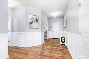 1402 Ruby Dr, Yorkville, IL 60560 - Photo 2
