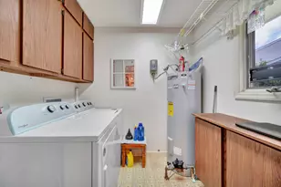 2418 N Nottingham Ct, Champaign, IL 61821 - Photo 20