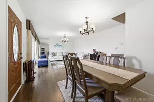 7528 Churchill St, Morton Grove, IL 60053 - Photo 12