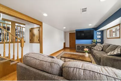 7528 Churchill Street, Morton Grove, IL 60053 - Photo 26