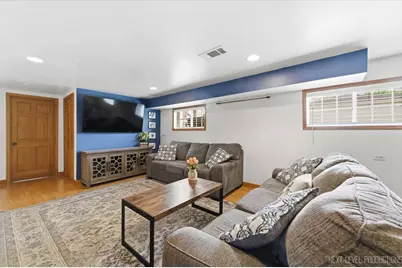 7528 Churchill Street, Morton Grove, IL 60053 - Photo 24