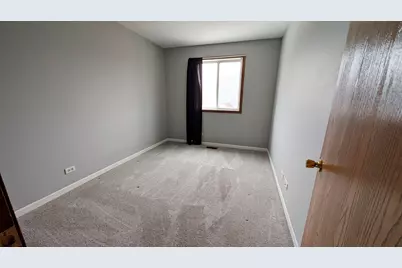 2716 Yorkshire Court, Aurora, IL 60502 - Photo 8