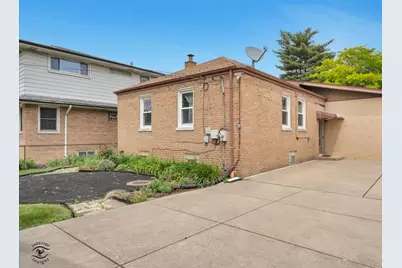 10208 S Saint Louis Avenue, Evergreen Park, IL 60805 - Photo 24