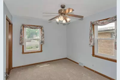 10208 S Saint Louis Avenue, Evergreen Park, IL 60805 - Photo 14
