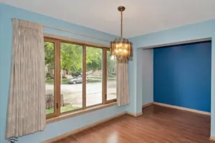 10208 S St Louis Ave, Evergreen Park, IL 60805 - Photo 10