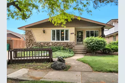 10208 S Saint Louis Avenue, Evergreen Park, IL 60805 - Photo 2