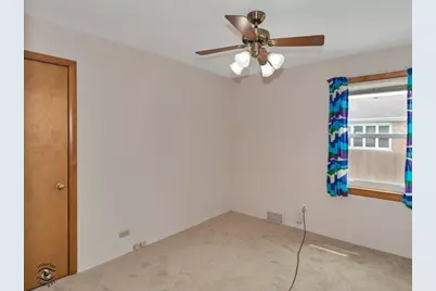 10208 S Saint Louis Avenue, Evergreen Park, IL 60805 - Photo 16