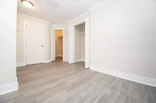 6485 W Roscoe St, Chicago, IL 60657 - Photo 10