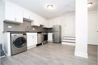 648.5 W Roscoe Street #GD, Chicago, IL 60657 - Photo 4