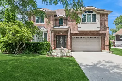 822 E Prairie Avenue, Des Plaines, IL 60016 - Photo 1