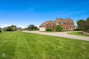 11N720 Muirhead Rd, Elgin, IL 60124 - Photo 6