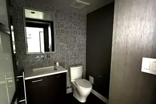 257 E Delaware Pl, Chicago, IL 60611 - Photo 8
