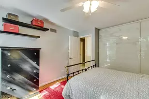 1011 N La Salle Dr, Chicago, IL 60610 - Photo 14