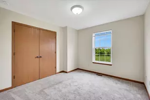3315 Boulder Ridge Dr, Champaign, IL 61822 - Photo 6