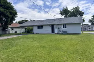 416 Berkshire Ave, Romeoville, IL 60446 - Photo 2