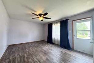 416 Berkshire Ave, Romeoville, IL 60446 - Photo 4
