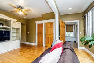 1910 Dewey Ave, Evanston, IL 60201 - Photo 4