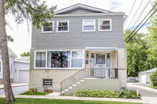 1910 Dewey Ave, Evanston, IL 60201 - Photo 1