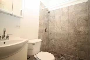 2115 W Wellington Ave, Chicago, IL 60618 - Photo 16