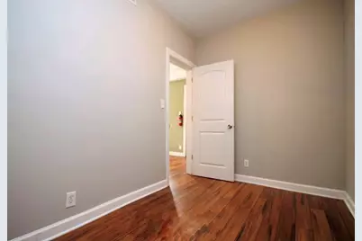 2115 W Wellington Avenue, Chicago, IL 60618 - Photo 34