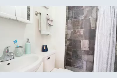2115 W Wellington Avenue, Chicago, IL 60618 - Photo 32