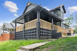 132 Akin Ave, Joliet, IL 60433 - Photo 2
