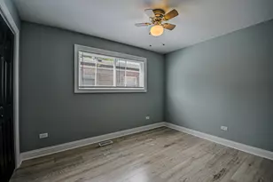 1237 E 95th St, Chicago, IL 60628 - Photo 14
