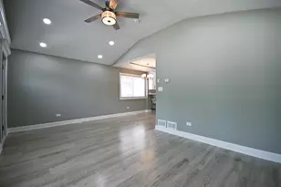 1237 E 95th St, Chicago, IL 60628 - Photo 4
