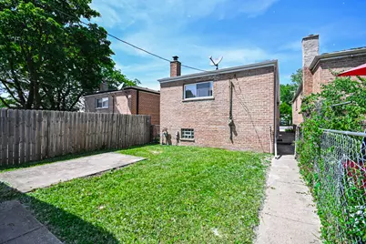 1237 E 95th Street, Chicago, IL 60628 - Photo 24
