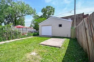 1237 E 95th St, Chicago, IL 60628 - Photo 26