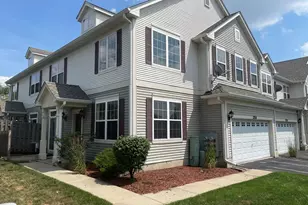 2516 Hillsboro Blvd, Aurora, IL 60503 - Photo 2