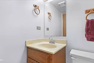 29 Mayfair Ln, Aurora, IL 60504 - Photo 18