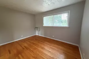 2200 Arbor Cir, Downers Grove, IL 60515 - Photo 10