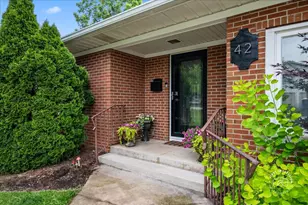 42 N 13th Ave, Saint Charles, IL 60174 - Photo 4